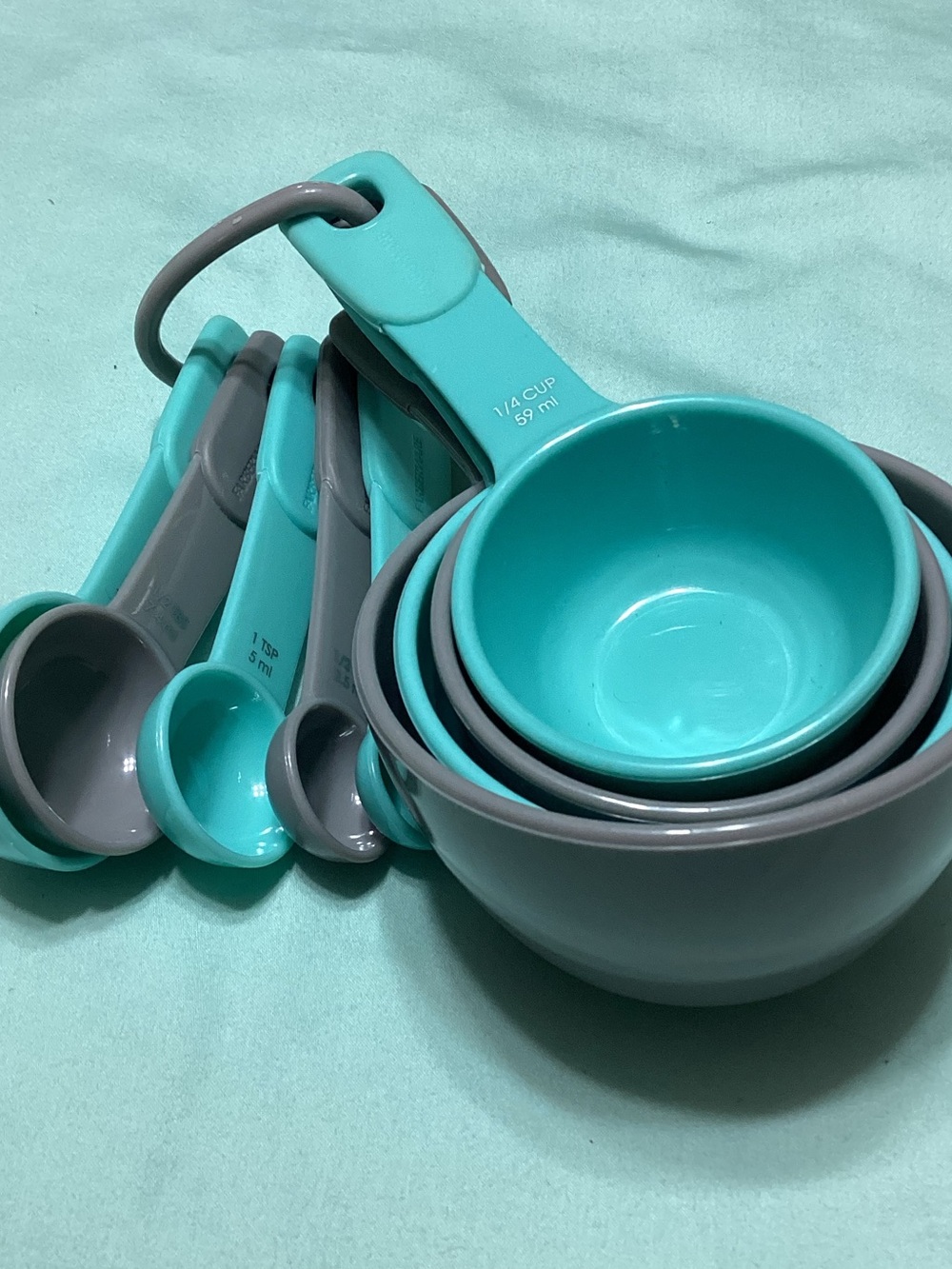 Farberwear Set of Gray & Blue Measuring Cups and Spoons